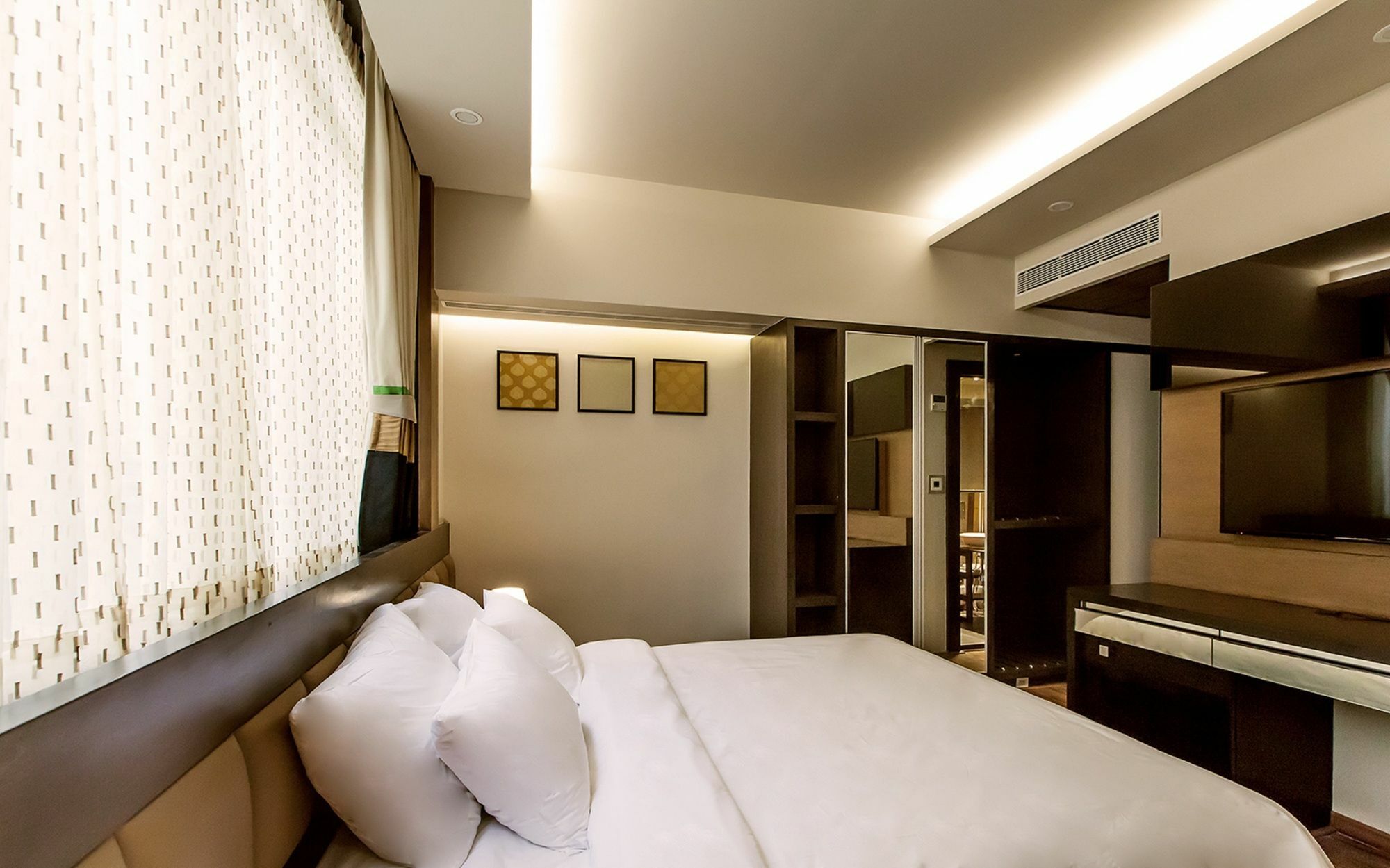 Minla Hotel Bangalore Buitenkant foto