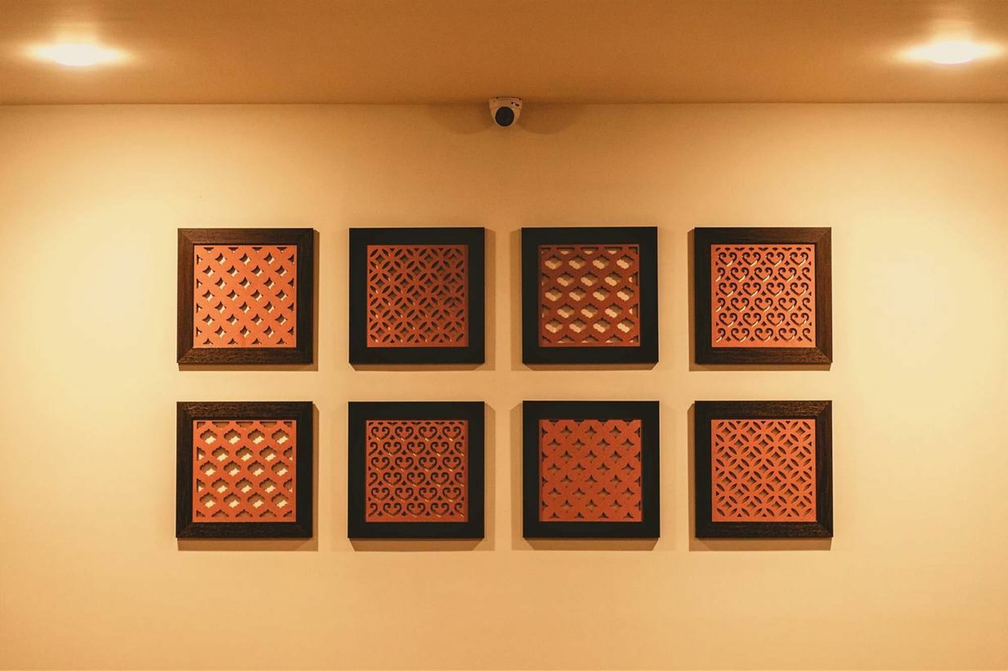 Minla Hotel Bangalore Buitenkant foto